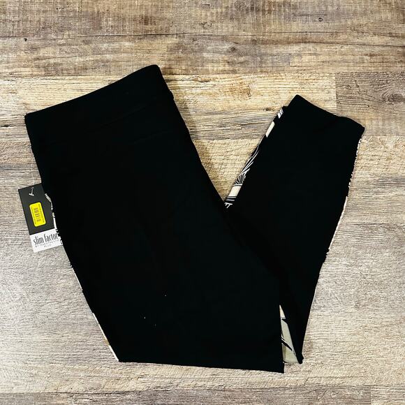 Slim Factor Investments Plus Crop Patterned Jeggings - Picture 2 of 4